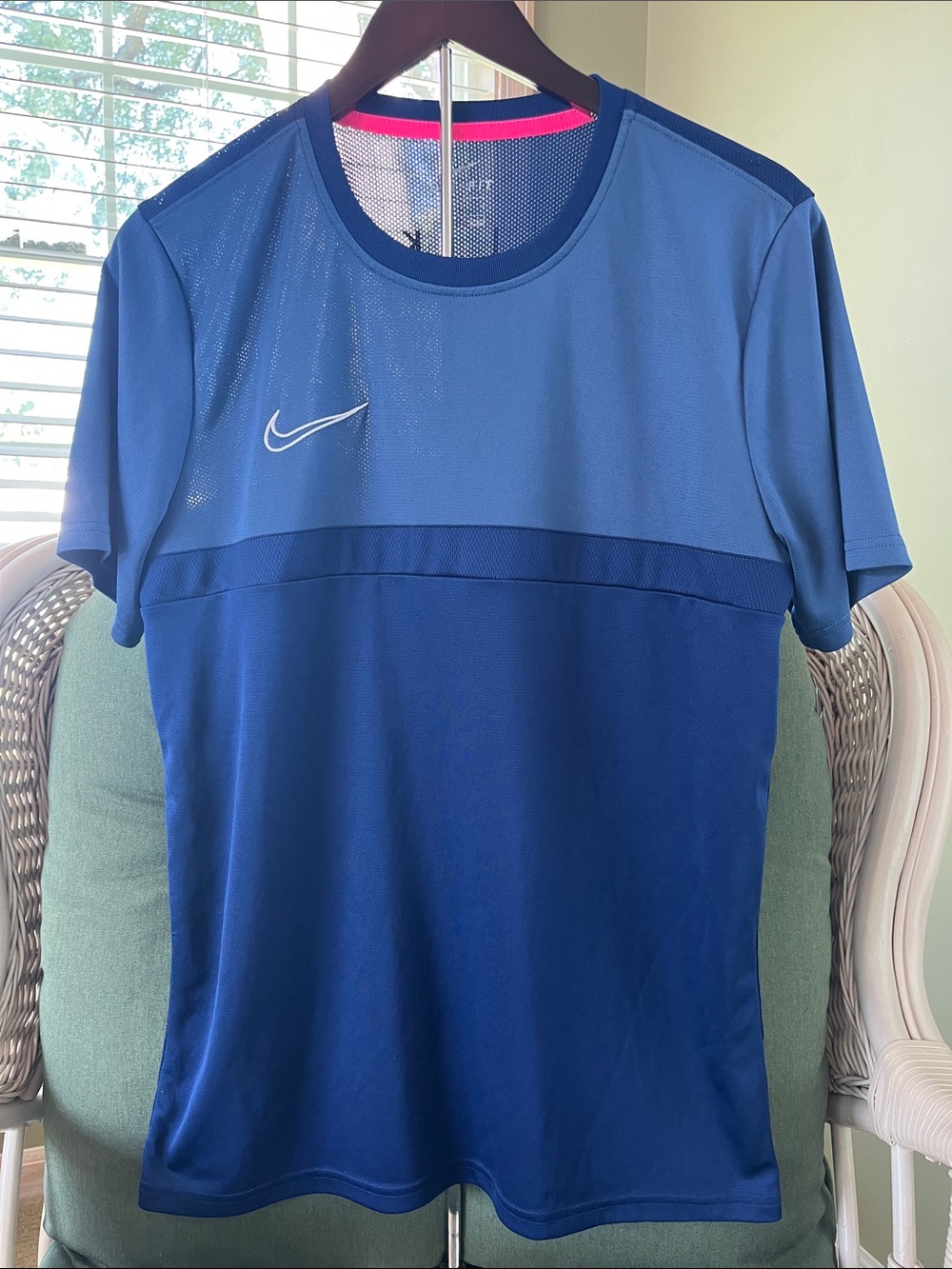 Nike Men's Blue Crewneck Athletic Shirt